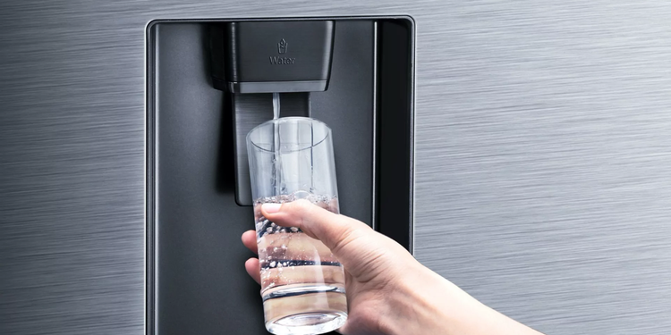 WATER DISPENSER