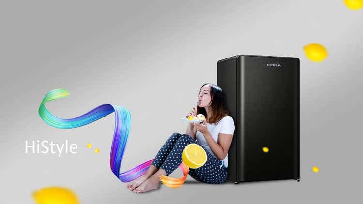 Mora M130RBL Bar Fridge