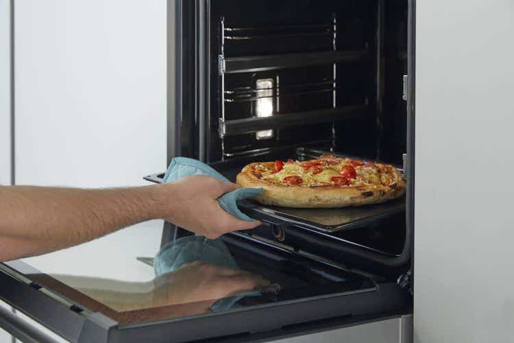 Forno elétrico Hisense BI64221PB