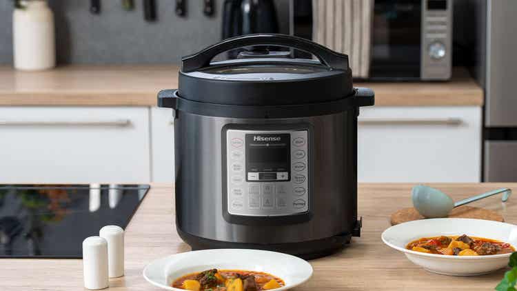 Hisense HMC6MBK 7 in 1 Pressure Cooker
